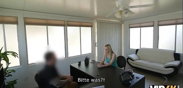 VIP4K. Die hübsche Strip-Tänzerin Allie Rae ist bereit, Sex gegen Geld vor der Kamera zu haben